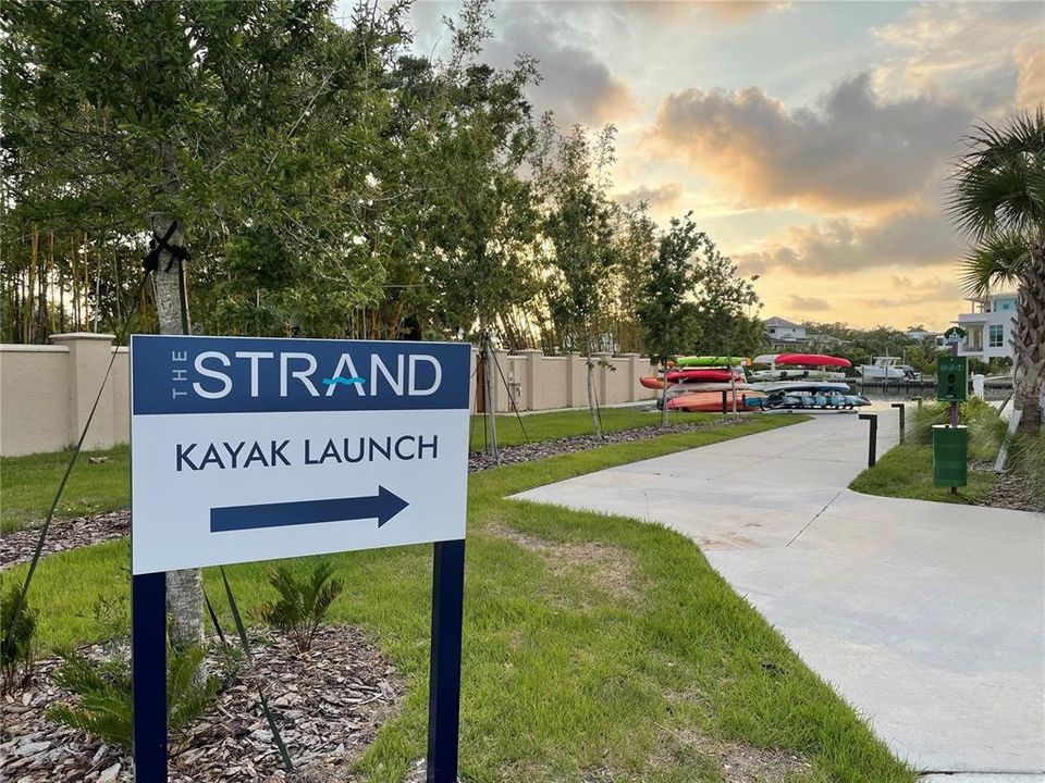 For Rent: $2,500 (1 beds, 1 baths, 896 Square Feet)