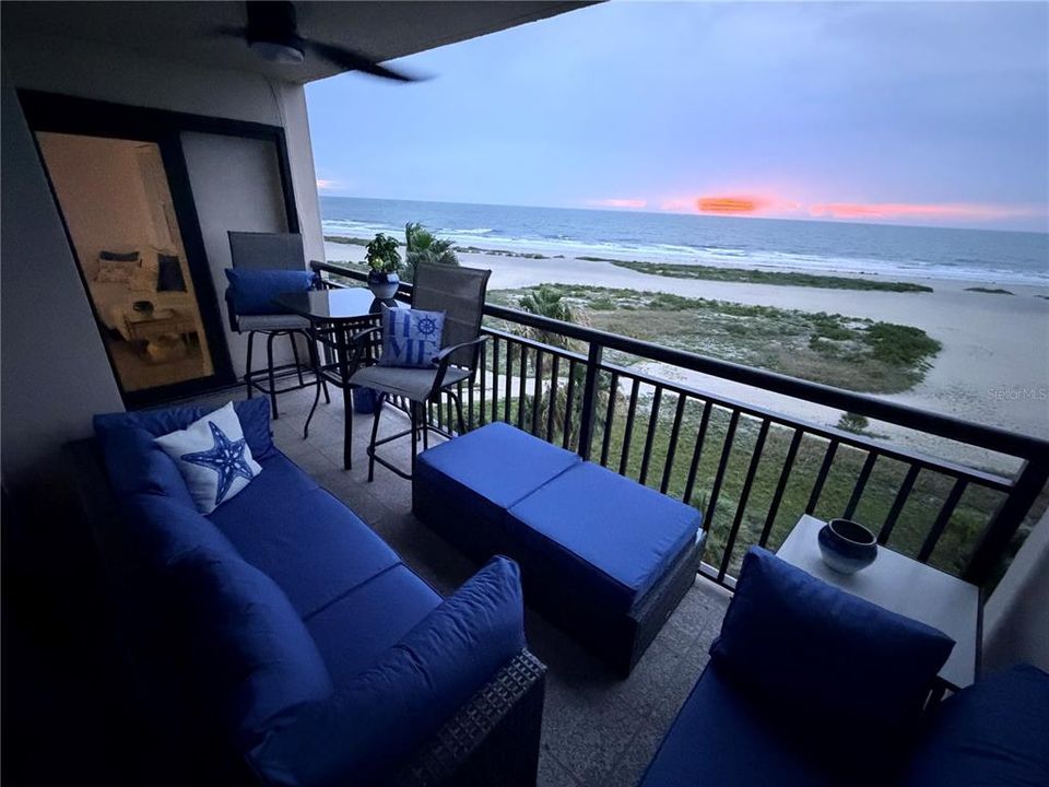 For Rent: $3,900 (2 beds, 2 baths, 1094 Square Feet)