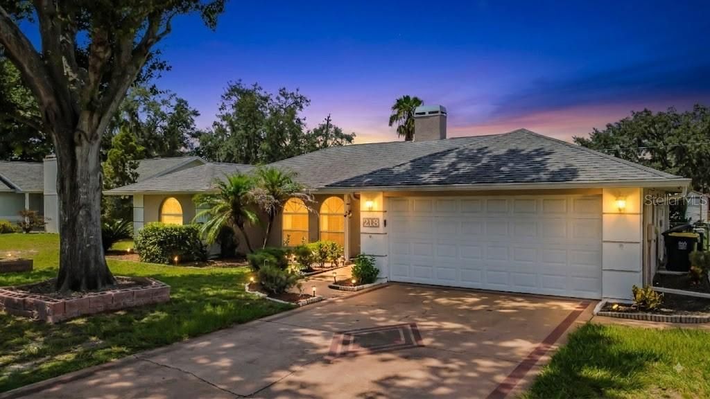 На продажу: $325,000 (3 спален, 2 ванн, 1741 Квадратных фут)