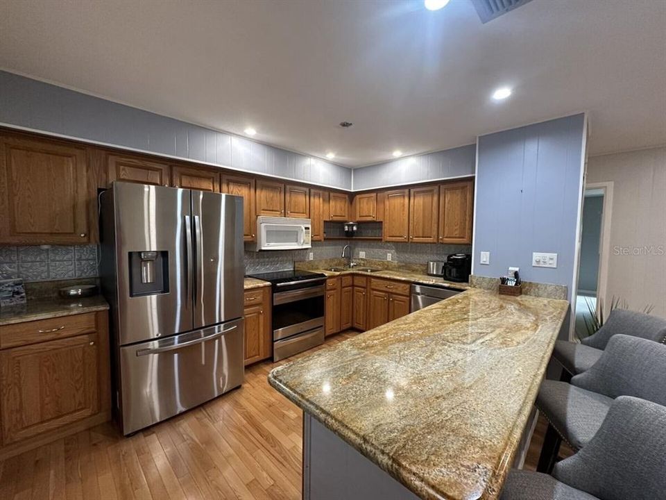 For Sale: $729,500 (2 beds, 1 baths, 1980 Square Feet)