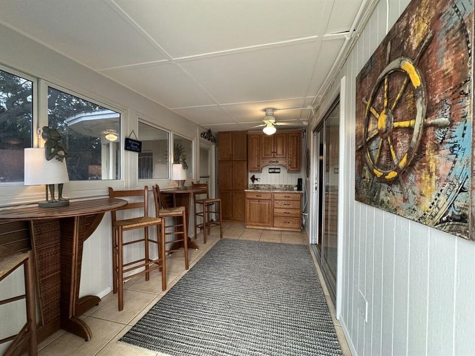 For Sale: $729,500 (2 beds, 1 baths, 1980 Square Feet)