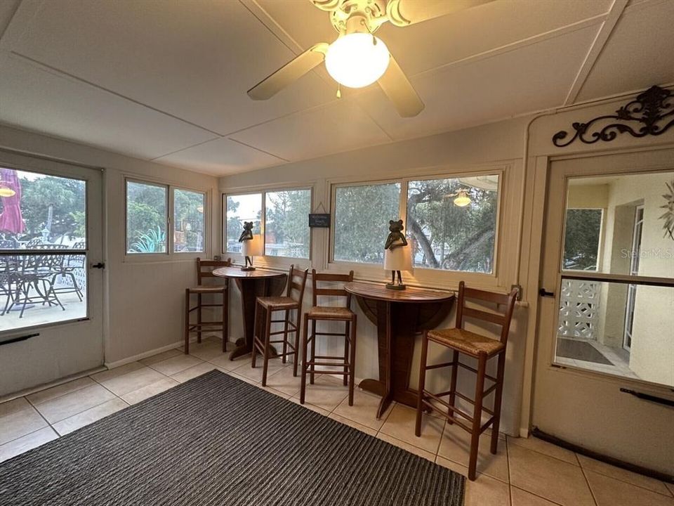 For Sale: $729,500 (2 beds, 1 baths, 1980 Square Feet)
