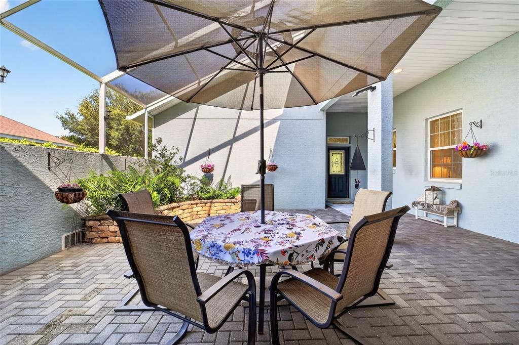 For Sale: $359,900 (3 beds, 3 baths, 1878 Square Feet)