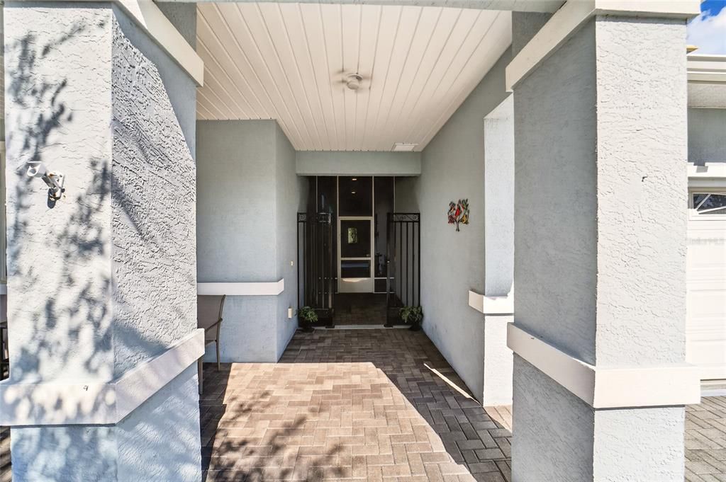 For Sale: $359,900 (3 beds, 3 baths, 1878 Square Feet)