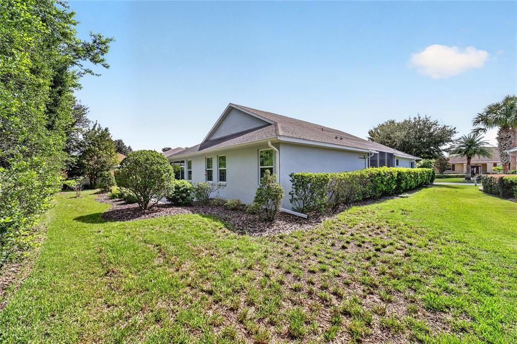 For Sale: $359,900 (3 beds, 3 baths, 1878 Square Feet)