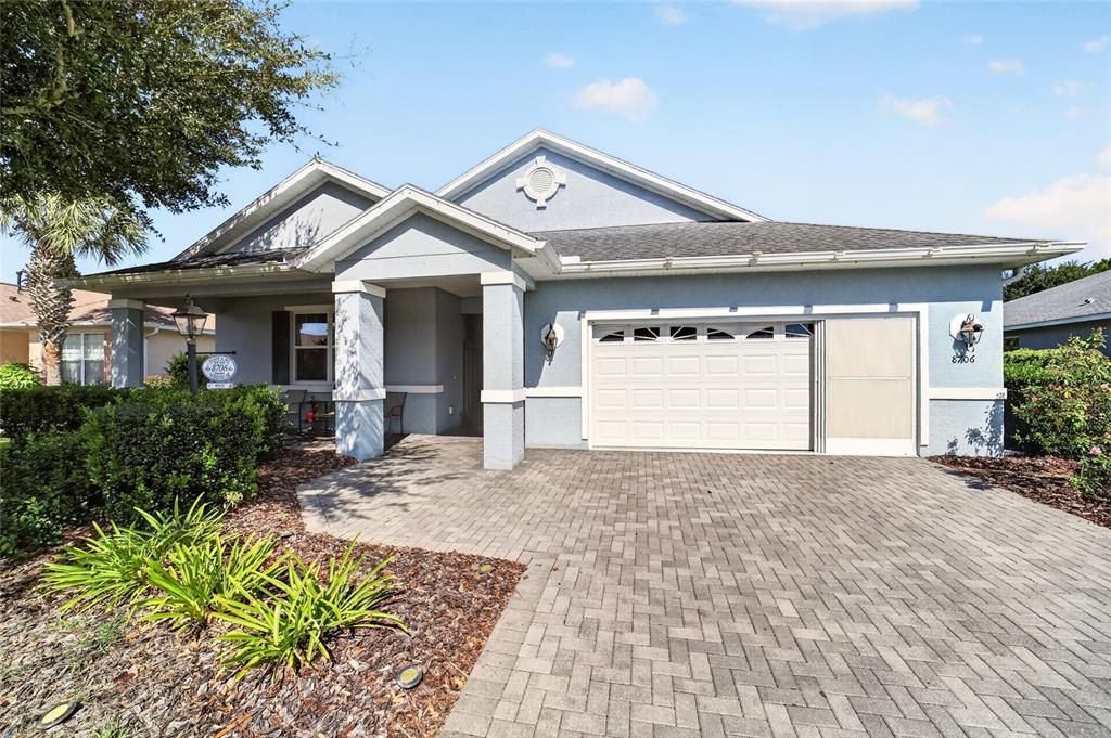 For Sale: $359,900 (3 beds, 3 baths, 1878 Square Feet)