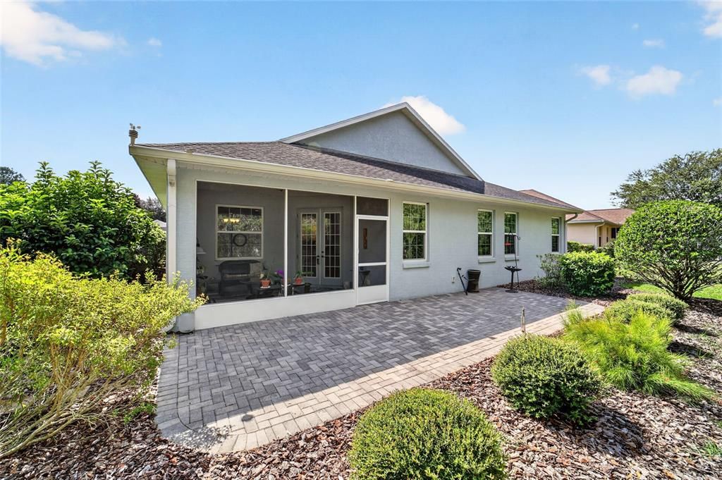 For Sale: $359,900 (3 beds, 3 baths, 1878 Square Feet)