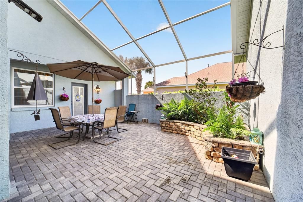 For Sale: $359,900 (3 beds, 3 baths, 1878 Square Feet)