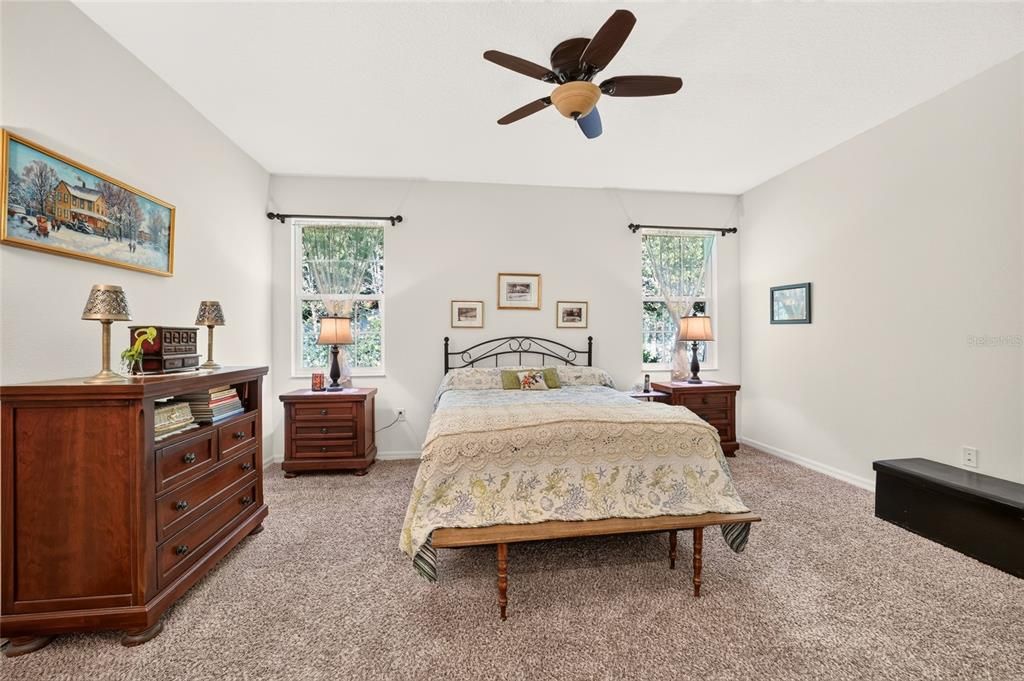For Sale: $359,900 (3 beds, 3 baths, 1878 Square Feet)