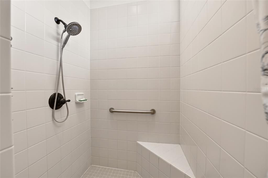 For Sale: $359,900 (3 beds, 3 baths, 1878 Square Feet)