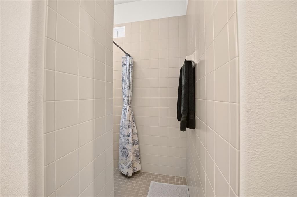 For Sale: $359,900 (3 beds, 3 baths, 1878 Square Feet)
