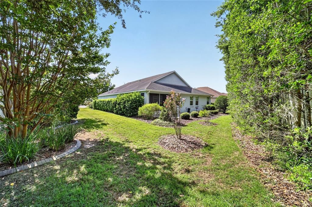 For Sale: $359,900 (3 beds, 3 baths, 1878 Square Feet)