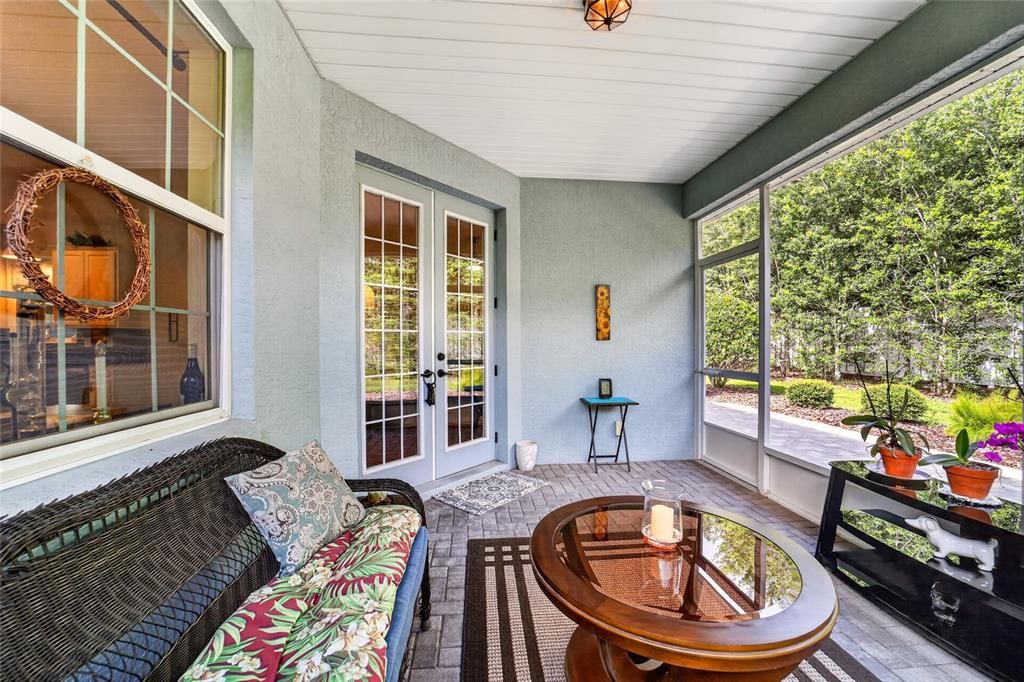 For Sale: $359,900 (3 beds, 3 baths, 1878 Square Feet)