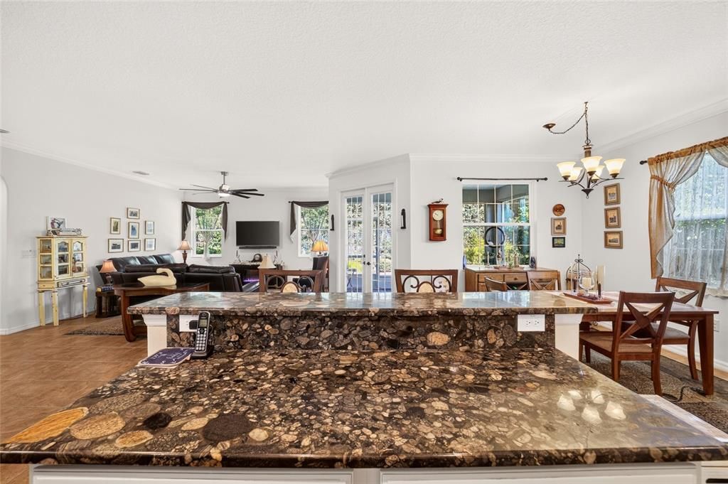 For Sale: $359,900 (3 beds, 3 baths, 1878 Square Feet)