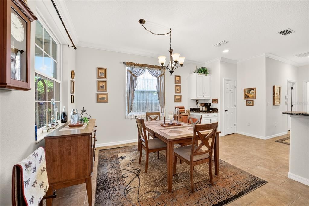 For Sale: $359,900 (3 beds, 3 baths, 1878 Square Feet)