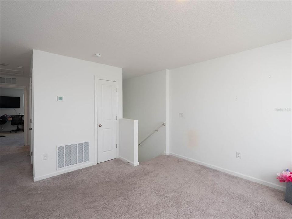 For Sale: $375,000 (3 beds, 2 baths, 1826 Square Feet)
