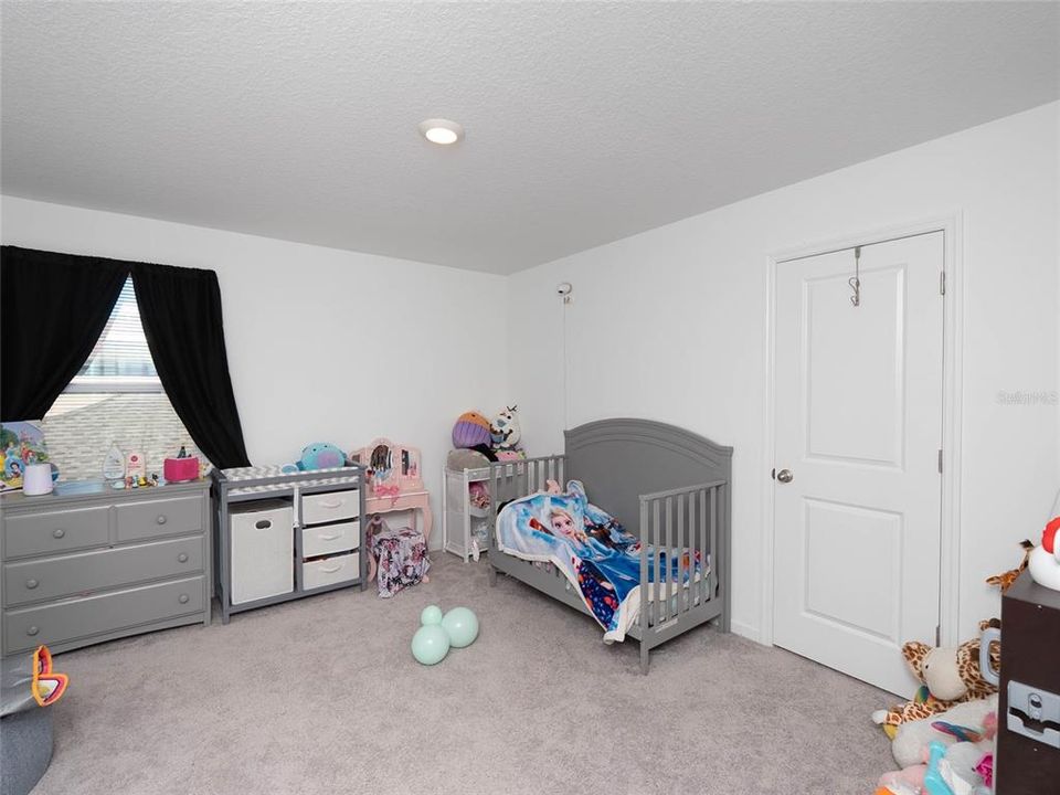 For Sale: $375,000 (3 beds, 2 baths, 1826 Square Feet)