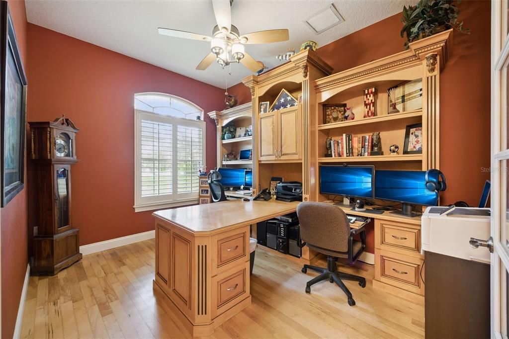For Sale: $899,900 (4 beds, 3 baths, 3136 Square Feet)