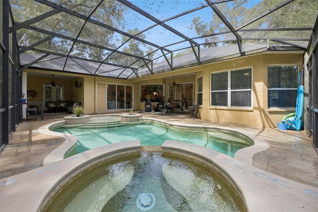For Sale: $899,900 (4 beds, 3 baths, 3136 Square Feet)