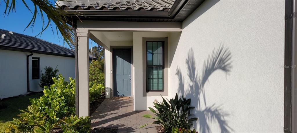 For Rent: $3,300 (4 beds, 2 baths, 1580 Square Feet)