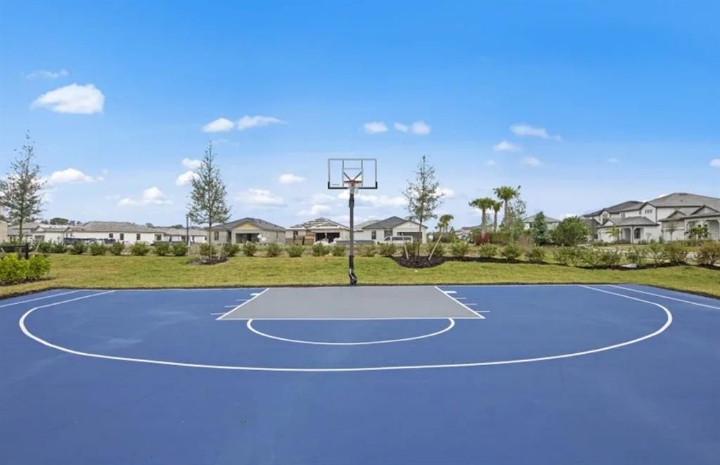 For Rent: $3,300 (4 beds, 2 baths, 1580 Square Feet)