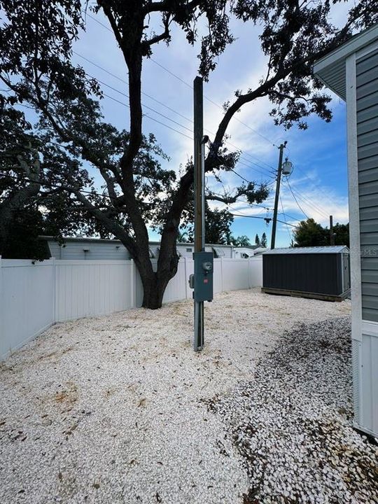 For Sale: $179,000 (2 beds, 2 baths, 784 Square Feet)
