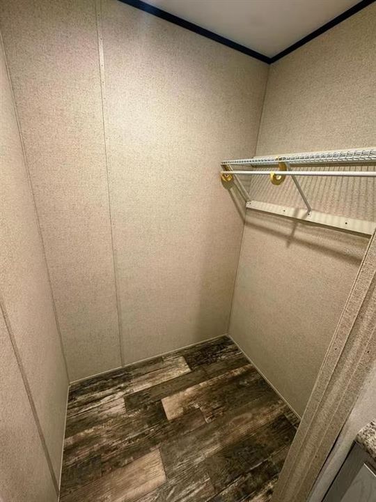 For Sale: $179,000 (2 beds, 2 baths, 784 Square Feet)