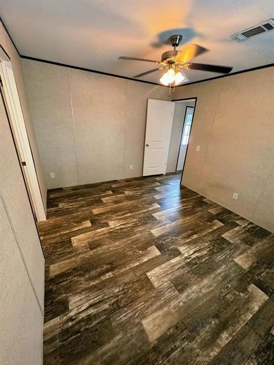 For Sale: $179,000 (2 beds, 2 baths, 784 Square Feet)