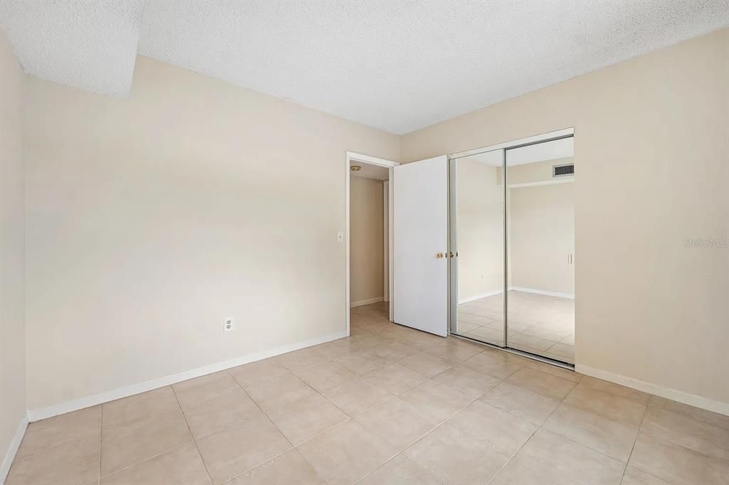 For Rent: $1,800 (2 beds, 2 baths, 835 Square Feet)