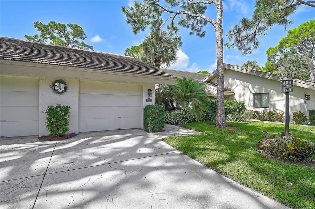For Sale: $365,900 (2 beds, 2 baths, 1343 Square Feet)