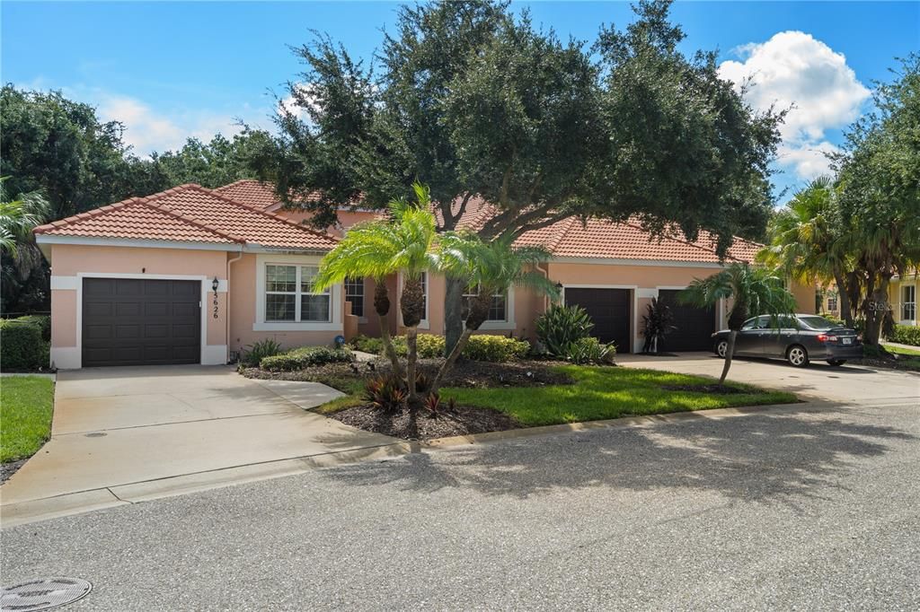 For Sale: $289,900 (3 beds, 2 baths, 1393 Square Feet)