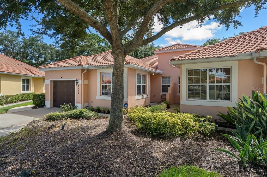 For Sale: $289,900 (3 beds, 2 baths, 1393 Square Feet)