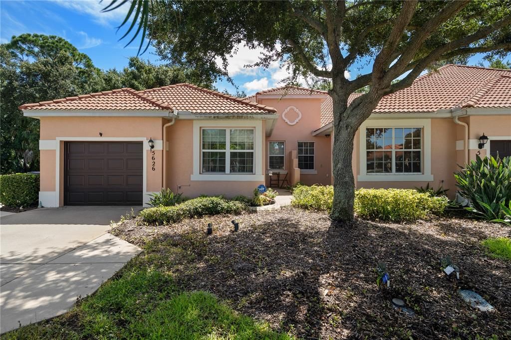 For Sale: $289,900 (3 beds, 2 baths, 1393 Square Feet)