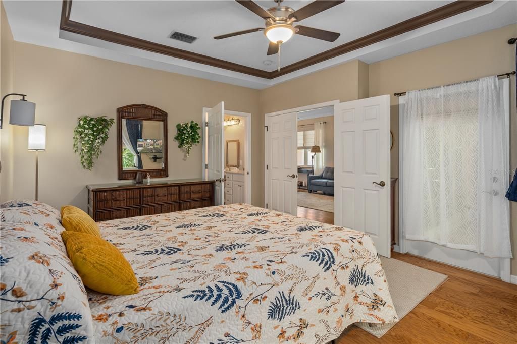 For Sale: $289,900 (3 beds, 2 baths, 1393 Square Feet)