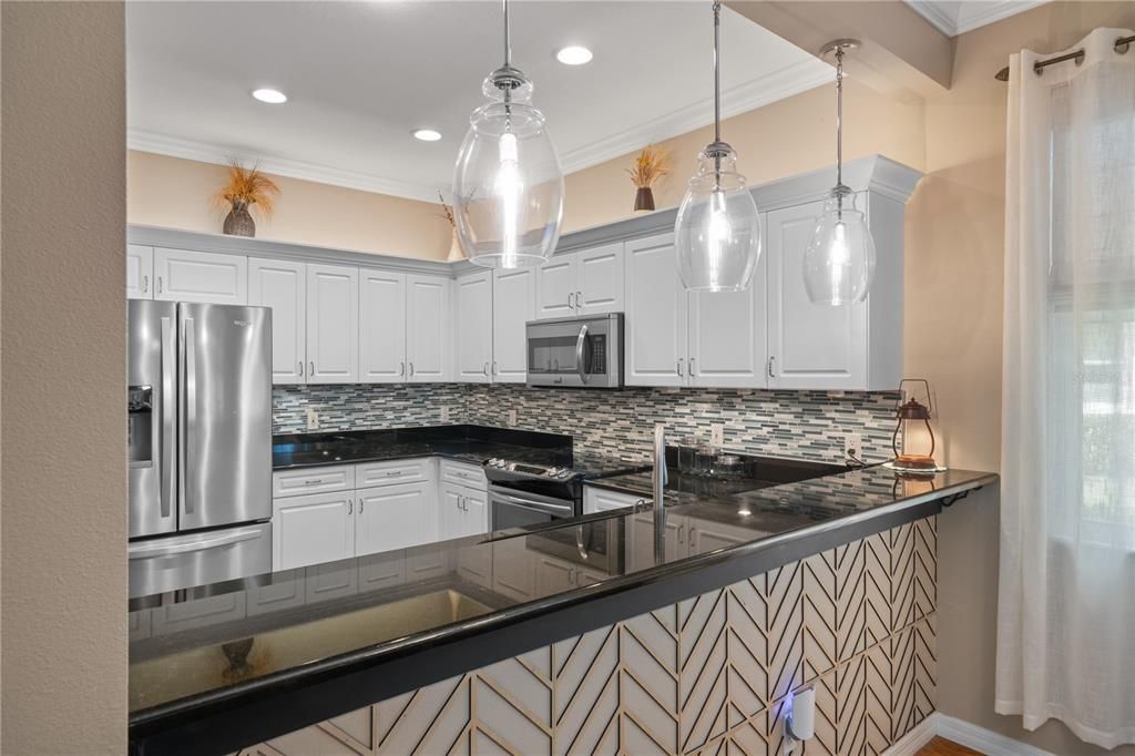 For Sale: $289,900 (3 beds, 2 baths, 1393 Square Feet)