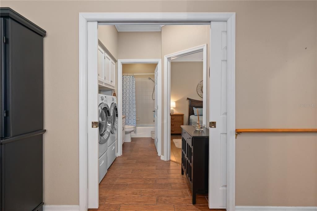 For Sale: $289,900 (3 beds, 2 baths, 1393 Square Feet)