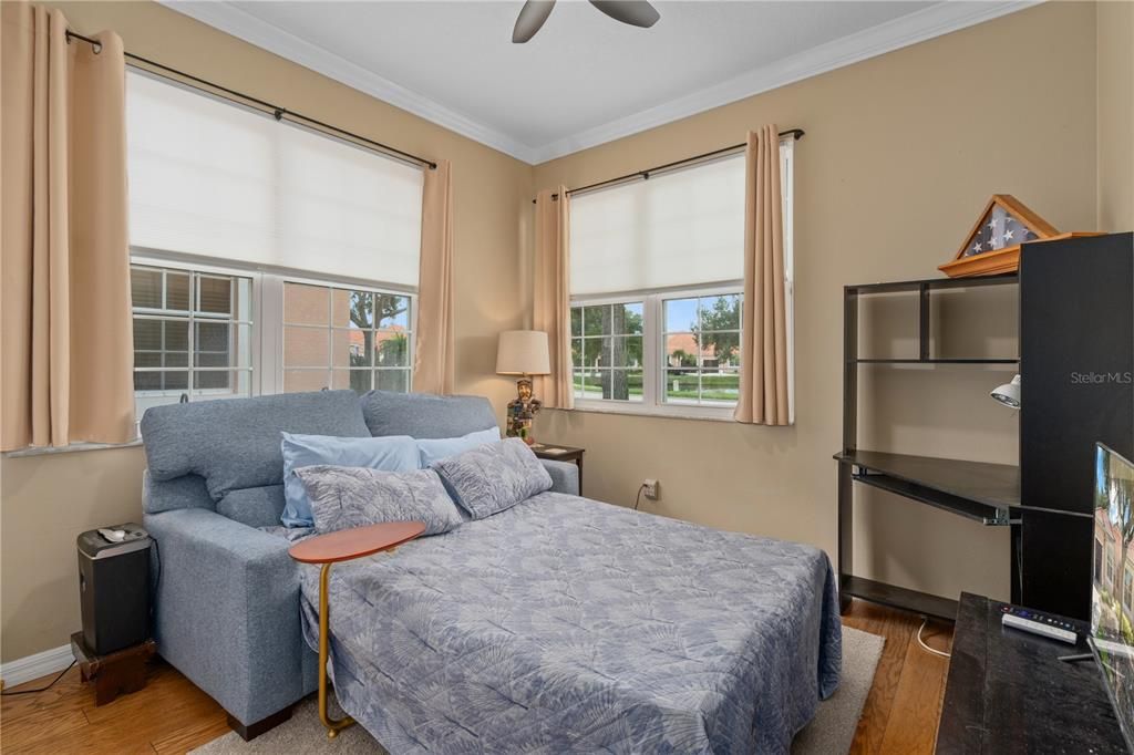 For Sale: $289,900 (3 beds, 2 baths, 1393 Square Feet)