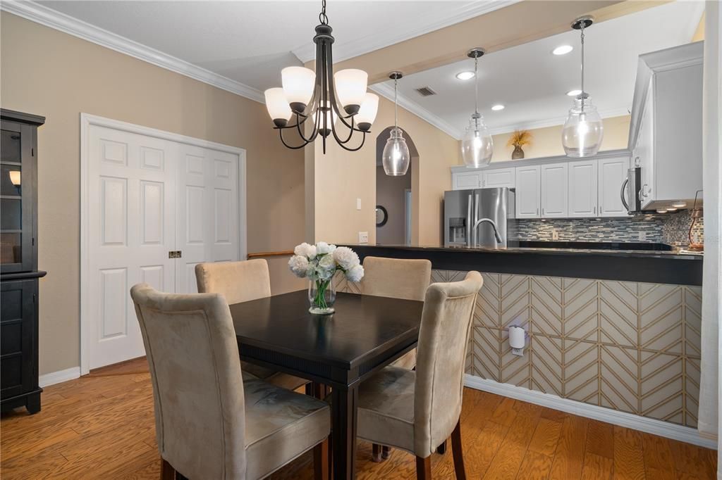 For Sale: $289,900 (3 beds, 2 baths, 1393 Square Feet)