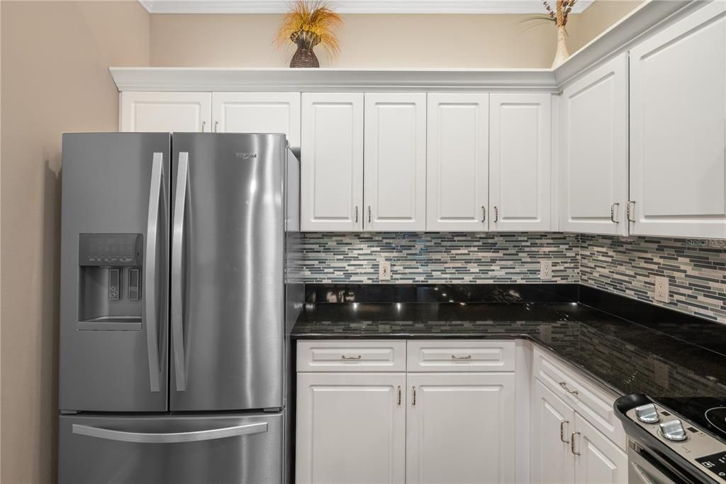 For Sale: $289,900 (3 beds, 2 baths, 1393 Square Feet)