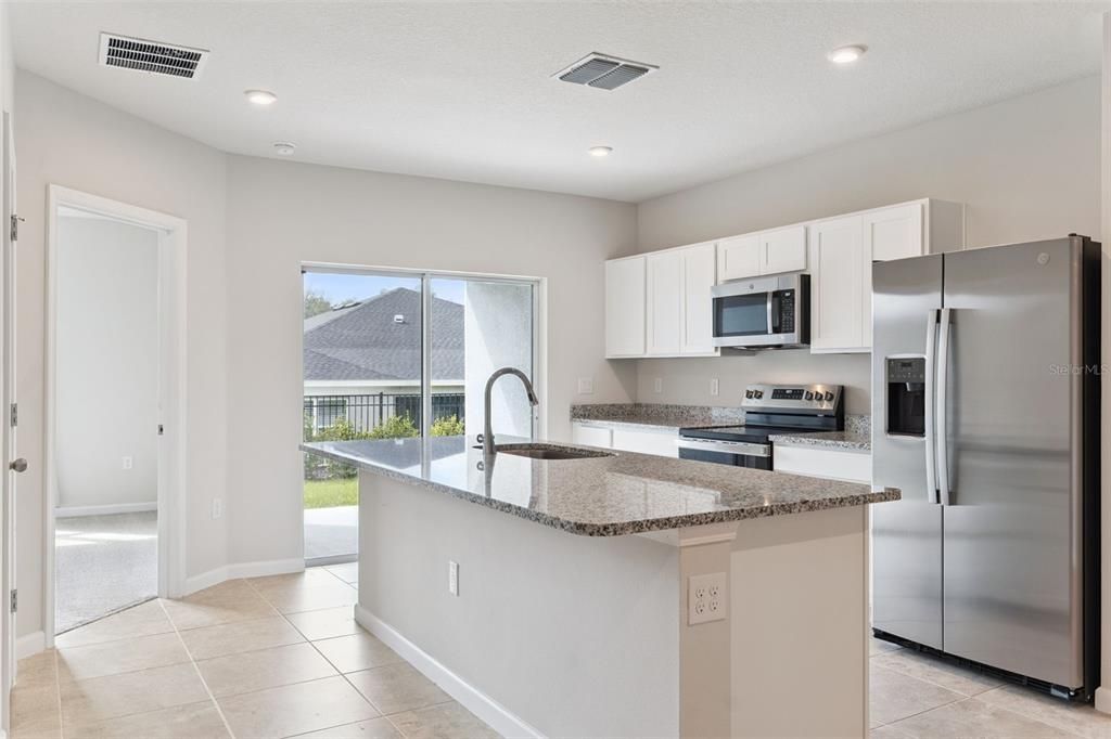 For Rent: $2,150 (3 beds, 2 baths, 1624 Square Feet)