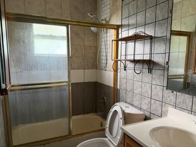 For Sale: $160,550 (3 beds, 2 baths, 1870 Square Feet)