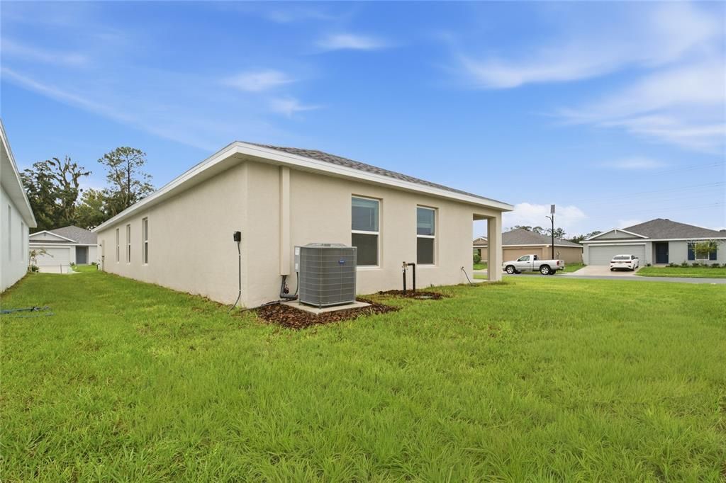 For Rent: $2,300 (4 beds, 2 baths, 1665 Square Feet)