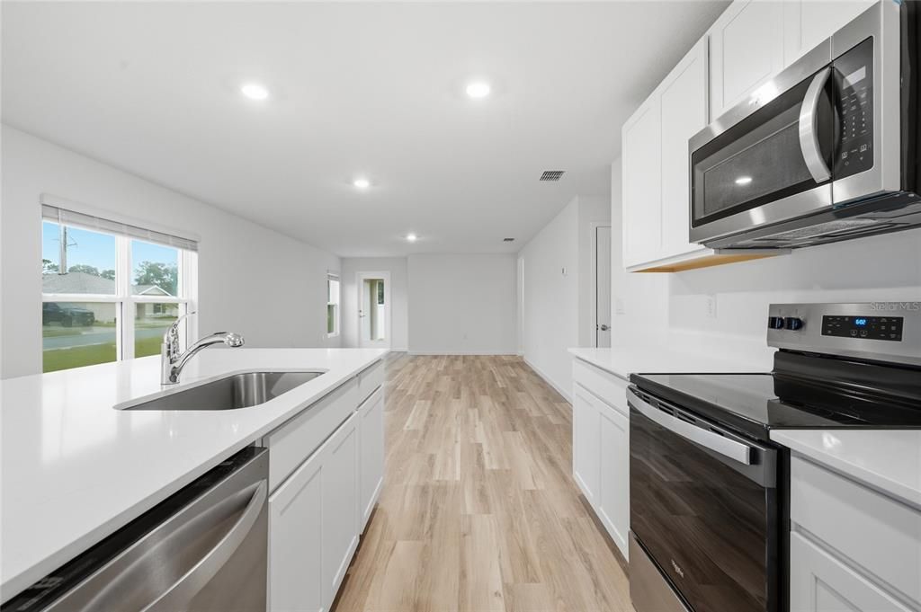 For Rent: $2,300 (4 beds, 2 baths, 1665 Square Feet)