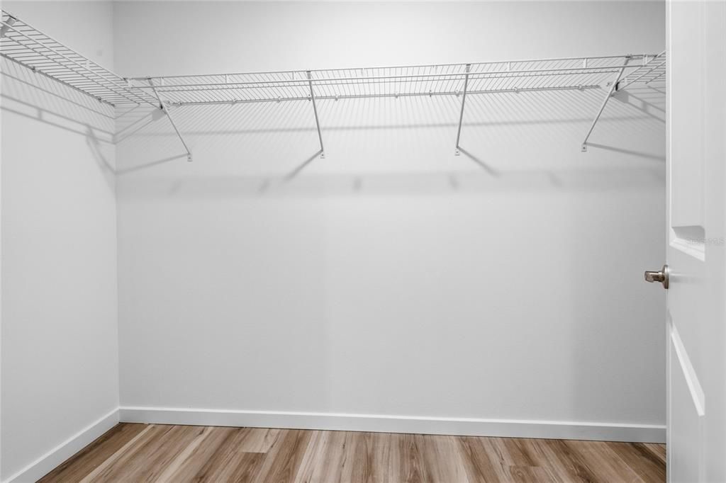 For Rent: $2,300 (4 beds, 2 baths, 1665 Square Feet)