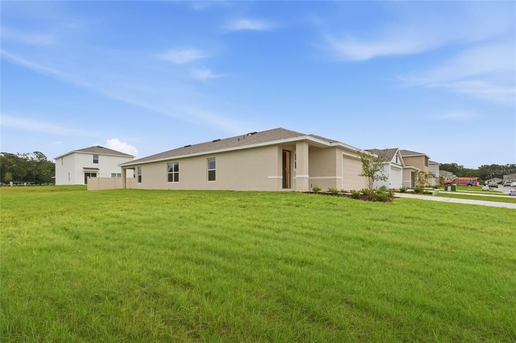 For Rent: $2,300 (4 beds, 2 baths, 1665 Square Feet)