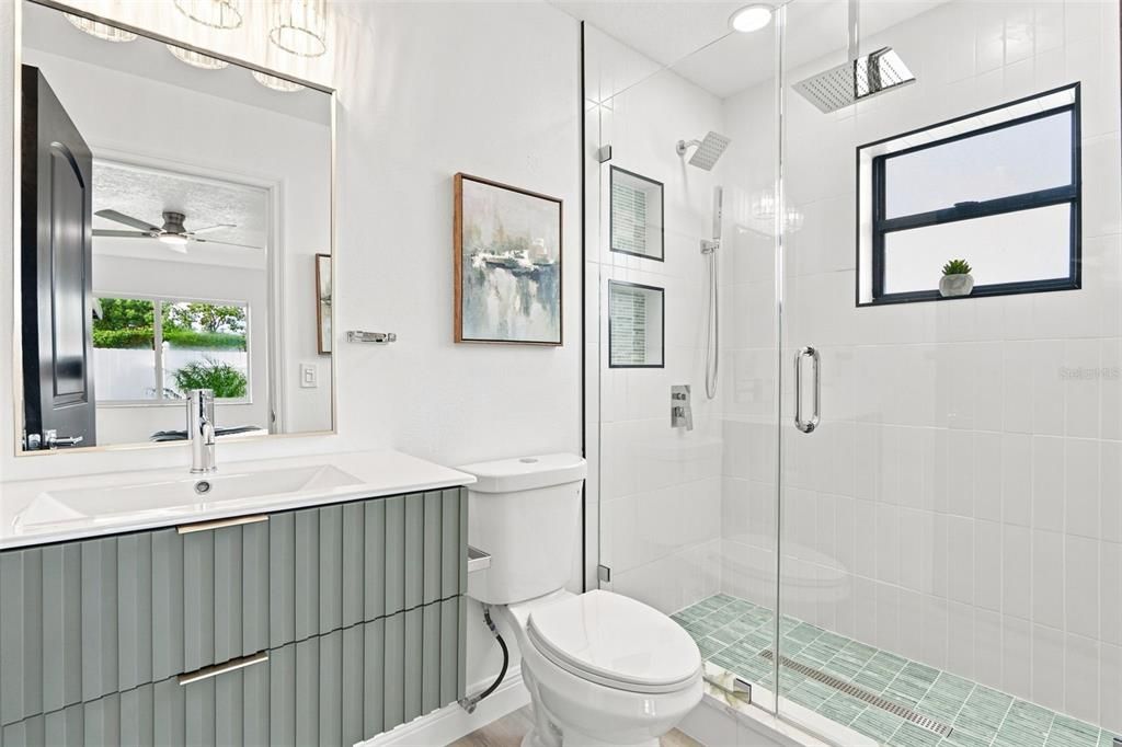 For Sale: $425,000 (3 beds, 2 baths, 1228 Square Feet)