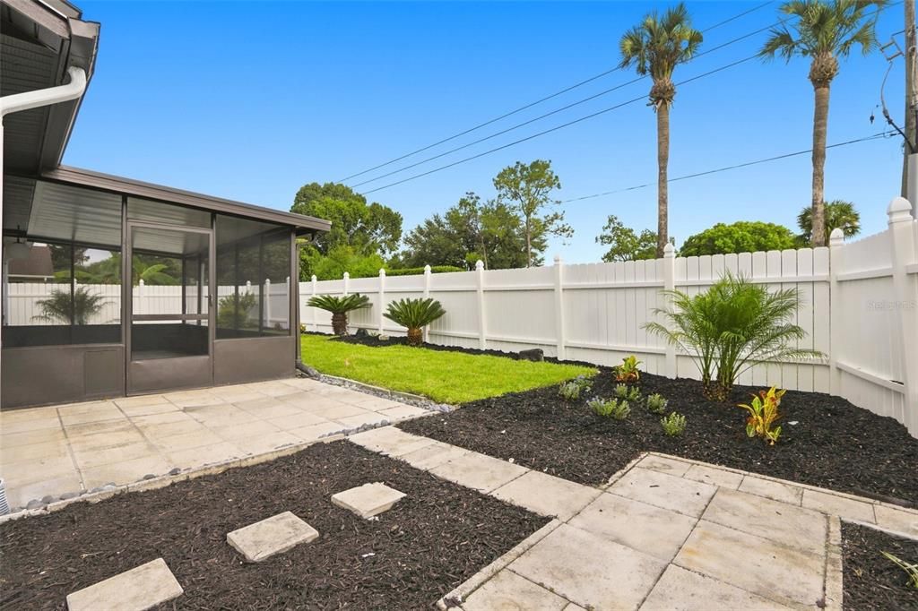For Sale: $425,000 (3 beds, 2 baths, 1228 Square Feet)