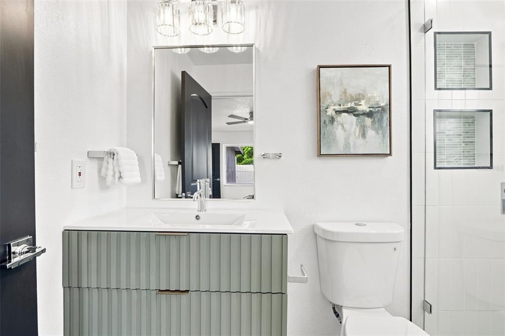 For Sale: $425,000 (3 beds, 2 baths, 1228 Square Feet)