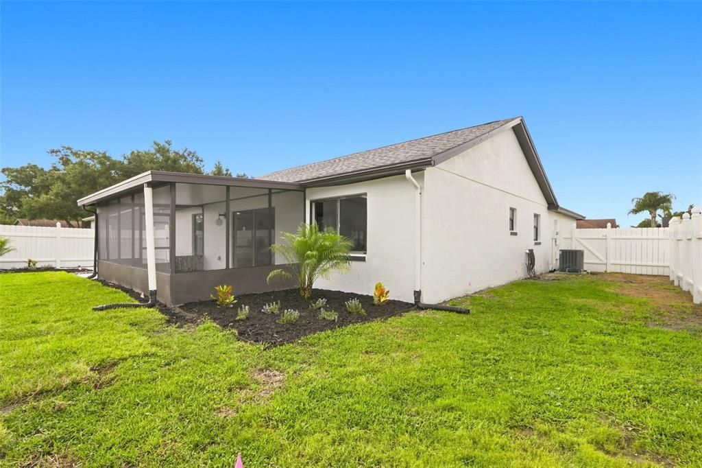 For Sale: $425,000 (3 beds, 2 baths, 1228 Square Feet)