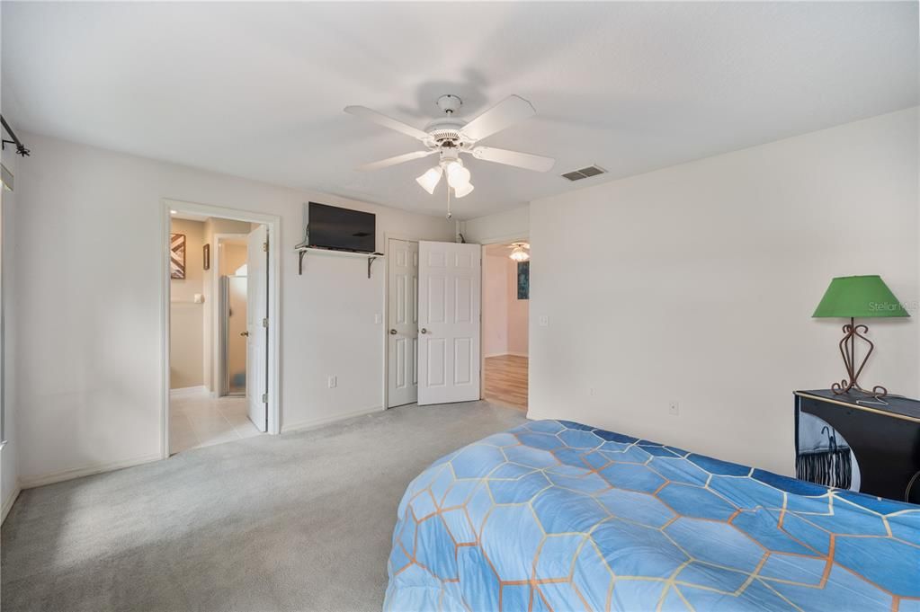 For Sale: $340,000 (3 beds, 2 baths, 1646 Square Feet)